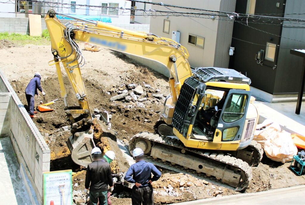 解体工事をしている様子